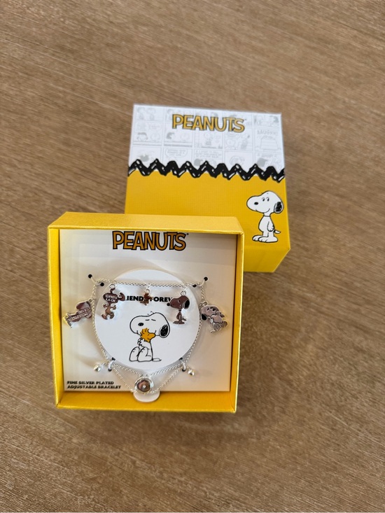Peanuts Jewelry - Peanuts Silver Snoopy & Woodstock Charm Bracelet in Yellow Gift Box
